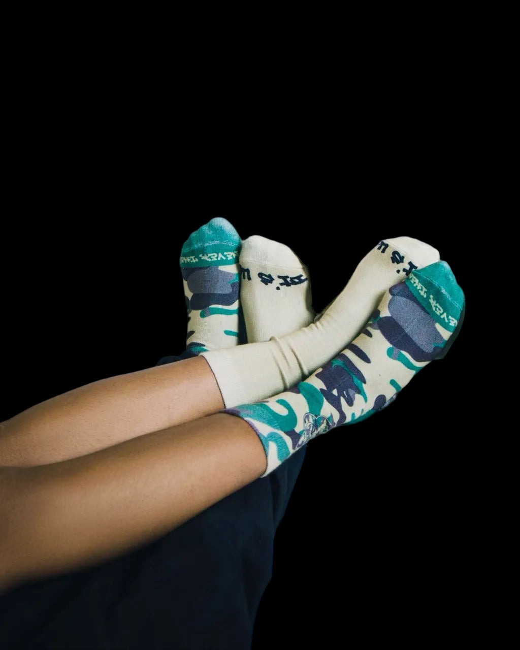 SNUG WRLD SPLITSET SOCKS